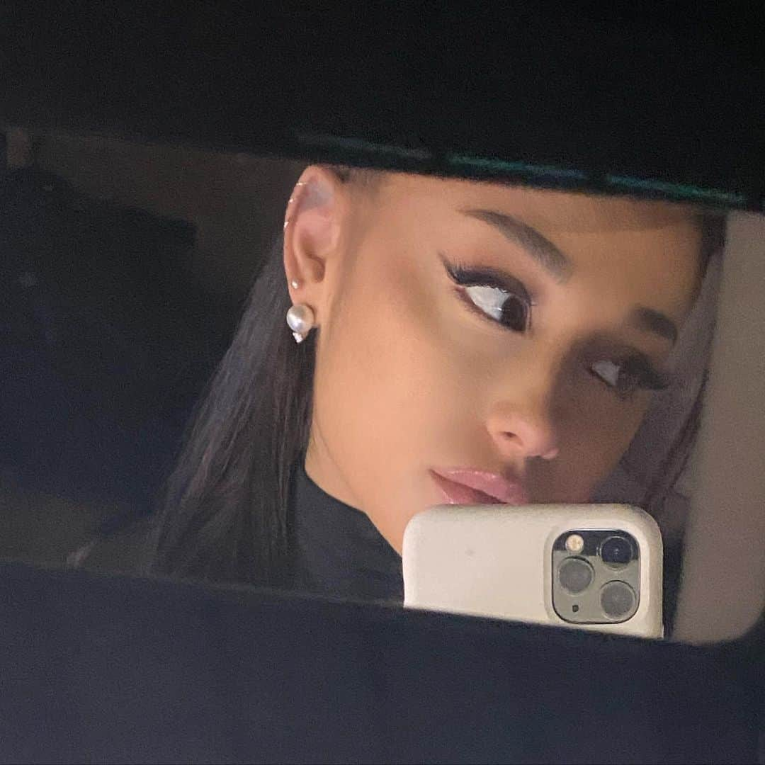 アリアナ・グランデさんのインスタグラム写真 - (アリアナ・グランデInstagram)11月21日 3時06分 - arianagrande