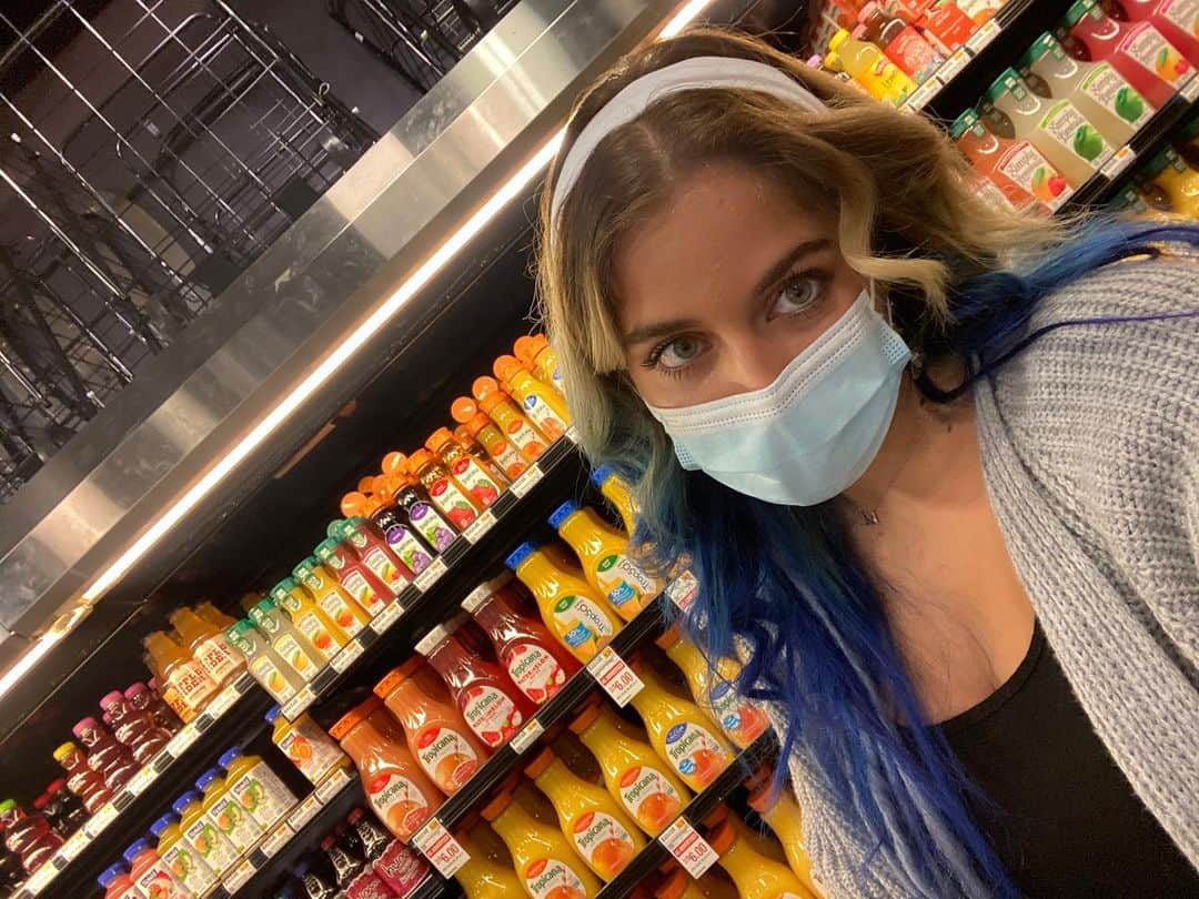 ベイビー・アリエルさんのインスタグラム写真 - (ベイビー・アリエルInstagram)「orange juice!!!!!!」11月21日 3時09分 - babyariel