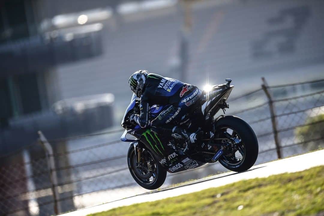 YamahaMotoGPさんのインスタグラム写真 - (YamahaMotoGPInstagram)「💬 @maverick12official, #PortugueseGP FP1 + FP2 Result - P2:  "Everyone is fast. The first 15 riders are all in the 1’39s, so it’s very tight. The bike is working well. Anti-wheelie will be important, so we will try to make another step there."  #MonsterYamaha  #MotoGP」11月21日 3時20分 - yamahamotogp