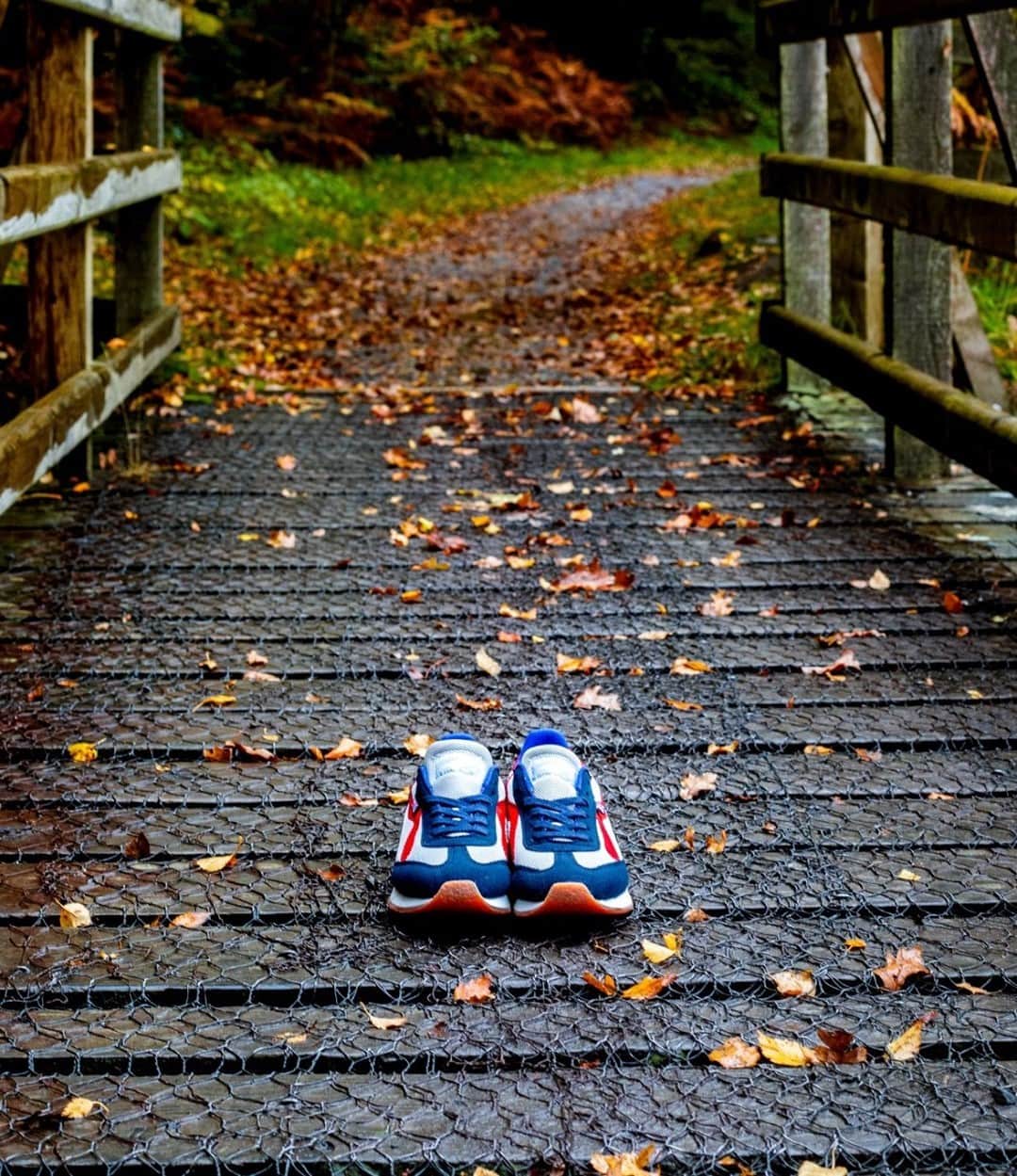 ウォルシュのインスタグラム：「Our Fierce is the perfect footwear choice this Autumn 🙌 . . . #normanwalshuk #normanwalsh #britishmanufacturing #madeinbritain #ukmfg #shoes #footwear #sneakers」
