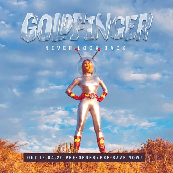 ジョン・フェルドマンのインスタグラム：「New @goldfingermusic album ‘Never Look Back’ out December 4th on @bignoise! I hope you all love it as much as I do! Pre-save and pre-order links are in my bio…thank you @nickgross @mikeherreratd @moonvaljeanhere @charliepaulson @travisbarker @jgrabesmixes @reedaretheunion @mattappleton @dylanmclean159 @scotstewart for all working so hard on it with me. Also... @amy_feldmann thanks for modeling! ❤️ @ryanbakerink 📷」