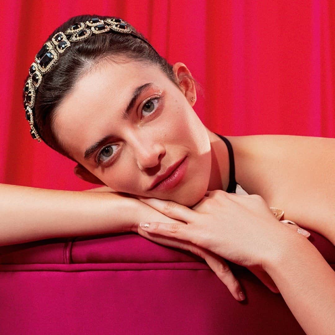 アクセサライズのインスタグラム：「Stay in & stand out ✨   We've got 30% OFF our dress up edit, cause it's what you wear inside that counts   Tap the link in our bio to shop #Accessorize」