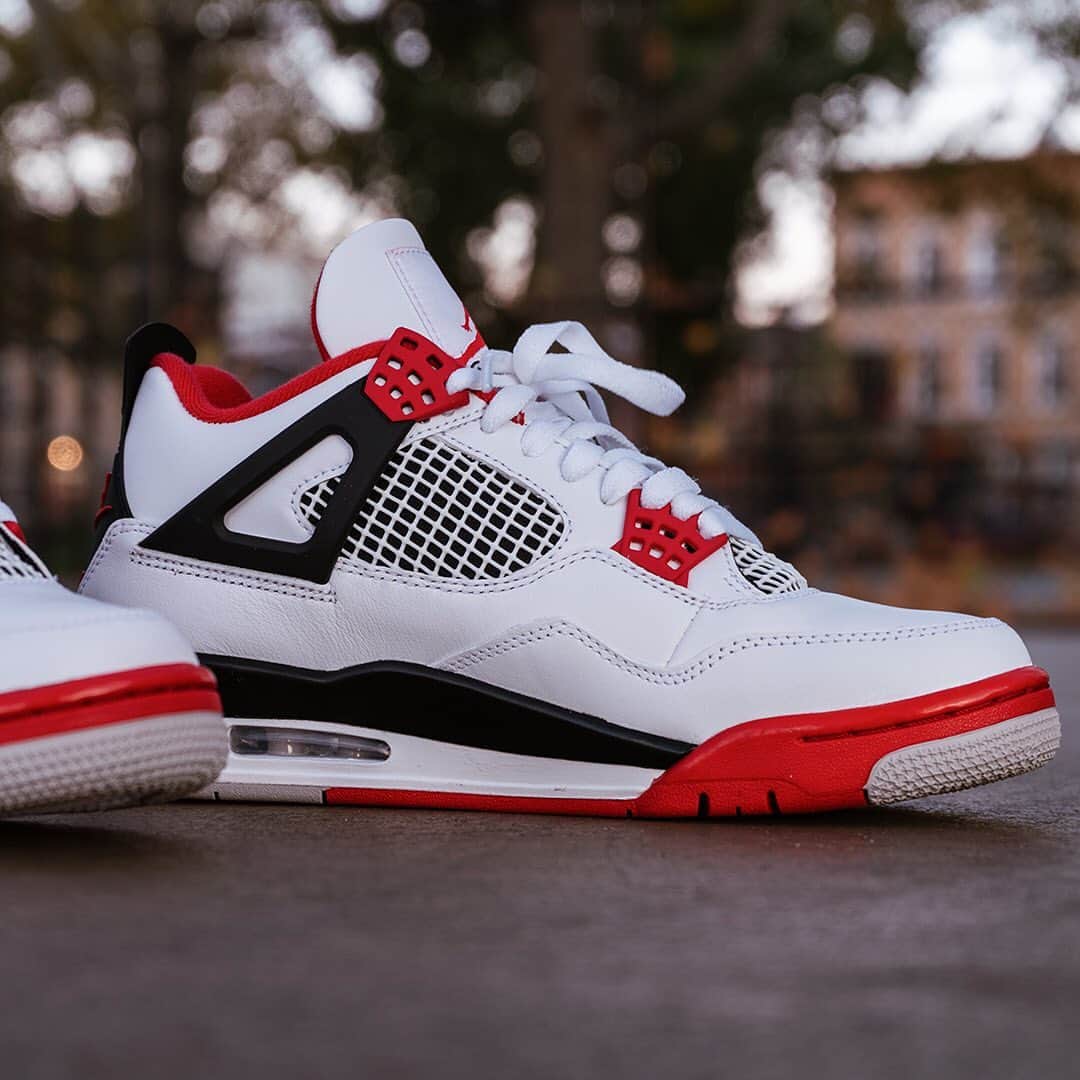 HYPEBEASTさんのインスタグラム写真 - (HYPEBEASTInstagram)「@hypebeastkicks: Here's a detailed look at one of the most anticipated releases of the year, the Air Jordan 4 "Fire Red." This colorway serves up a high-heat color scheme that mixes a white leather base with potent black and red accents alike. On the top half, black appears under the white mesh netting on the quarter panel and throat, as well as coating the signature “wings.” Often working in tandem with the black pieces, red graces the plastic eyestays above the “wings” and towards the toebox while also hitting the sockliner, tongue liner and the aforementioned @nike Air badge on the rear. Look for these to arrive on November 28 for $200 USD. How many pairs do you need?⁠⠀ Photo: Nick Llanton/HYPEBEAST」11月21日 4時03分 - hypebeast
