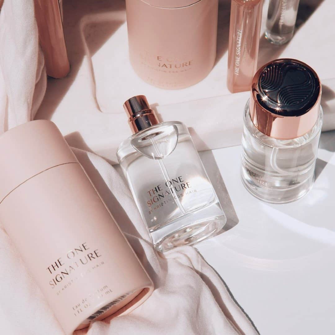 Target Styleさんのインスタグラム写真 - (Target StyleInstagram)「Holiday Drop!🎄 The magical scent of @kristin_ess signature hair collection is now available in a full-size perfume! With notes of ambrette seed, magnolia, pear water, night violet, orris butter, new caledonia sandalwood + white amber. Online only + $20. ✨」11月21日 4時05分 - targetstyle