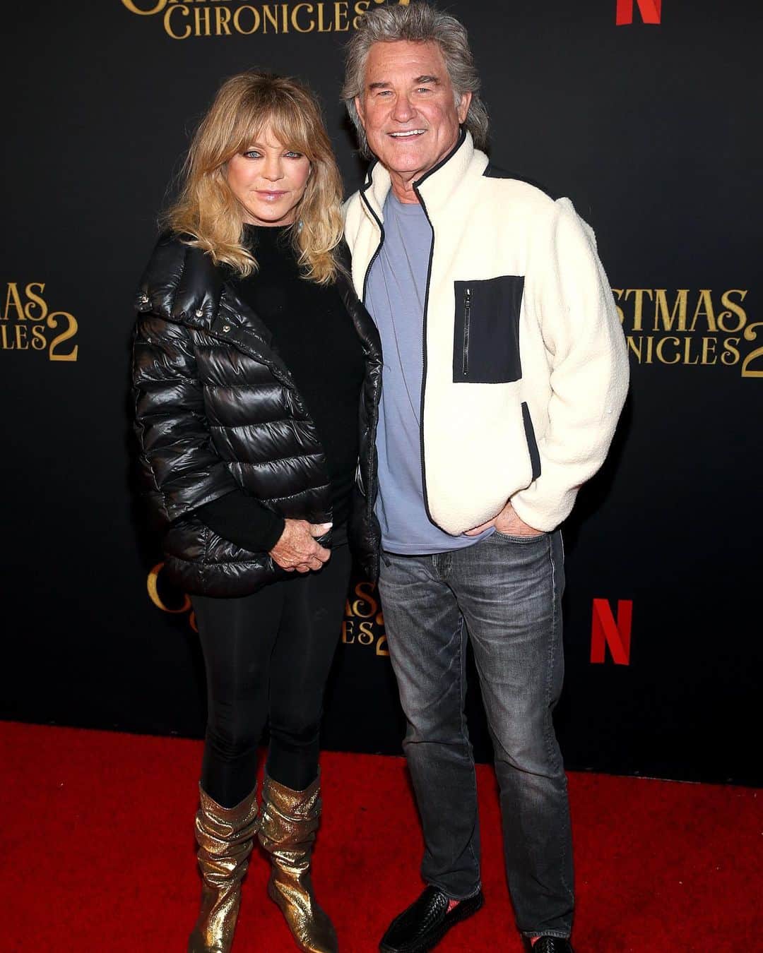 Just Jaredさんのインスタグラム写真 - (Just JaredInstagram)「Kurt Russell helped longtime love Goldie Hawn celebrate her 75th birthday a couple days early at last night’s drive-in screening of “The Christmas Chronicles 2” #KurtRussell #GoldieHawn Photos: Getty」11月21日 4時51分 - justjared