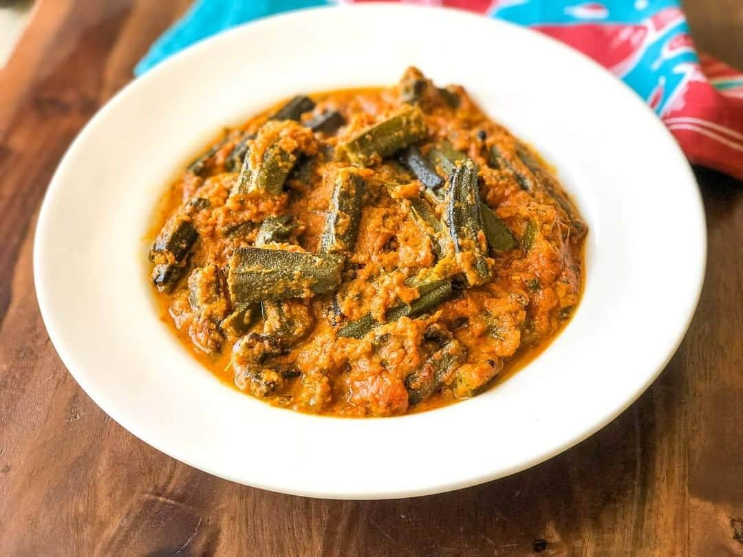 Archana's Kitchenさんのインスタグラム写真 - (Archana's KitchenInstagram)「The Bhindi Masala Recipe is a delicious gravy cooked in a flavourful tomato onion gravy that is specially served with Biryanis. You can also serve it along with a Malabar Parotta and Raita for your weekend lunch or dinner. Get the recipe from the smart.bio link in my profile @archanaskitchen . . . . . #recipes #easyrecipes #dal #dalrecipes #archanaskitchen #healthyeating #dalsoup #southindianbreakfast #highprotein #homemadefood #eatfit #cooking #food #healthyrecipes #foodphotography #recipeoftheday #comfortfood #deliciousfood #delicious #instayum #food」11月21日 14時30分 - archanaskitchen