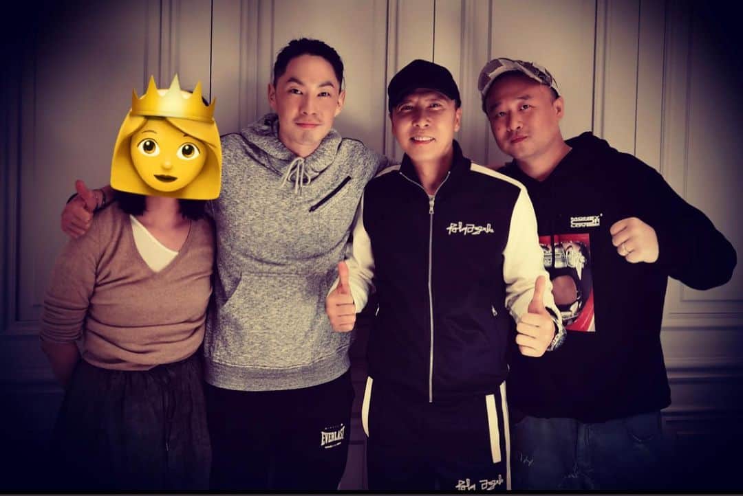 呉建豪のインスタグラム：「Huge Thank you big bro @donnieyenofficial for an awesome dinner! Definitely a blessing these days to just have a nice meal with people you care about. God is good 💜   And the quality on new @dy_edition gear is legit  🔥🔥🔥  thanks again 🤙」
