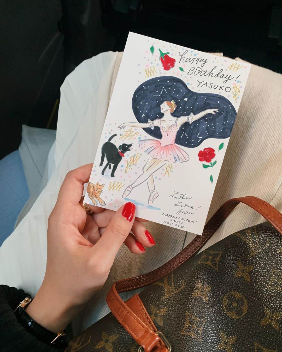 渡邉香織のインスタグラム：「何が好きかな、どんな子だったかなと想いながら描くカードは1番楽しいからプレゼントするの大好き」