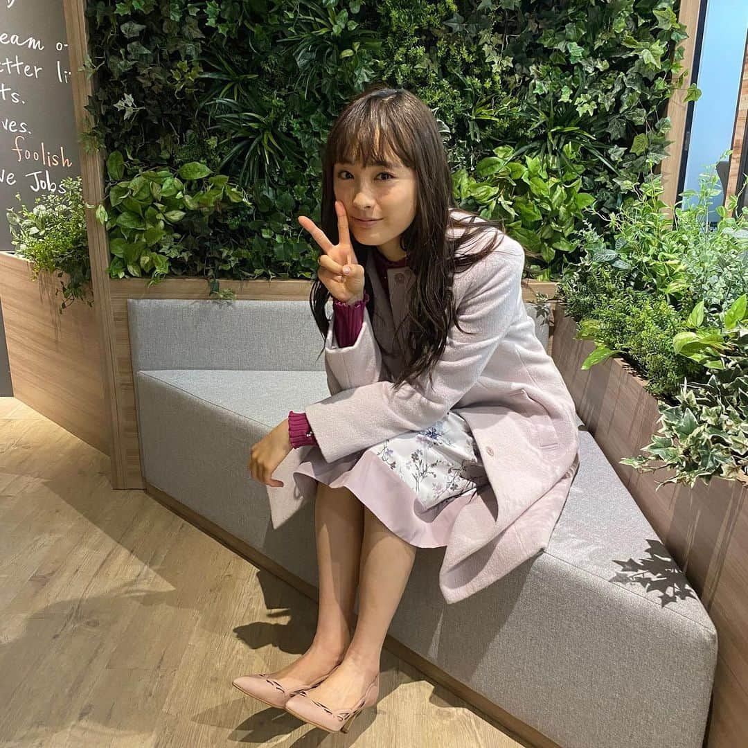 大友花恋さんのインスタグラム写真 - (大友花恋Instagram)「今夜、35歳の少女、第7話です！ 2,3枚目、足首、ぎゅいんとしちゃってるう。笑」11月21日 14時39分 - karen_otomo