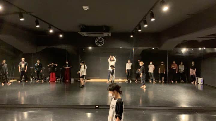 黒須洋壬のインスタグラム：「黒須洋嗣 JAZZ CLASS(sub) @danceworks_jpn  @xross #humannature  #michealjackson  #mask #dance #jazzdance #tokyo #japan」