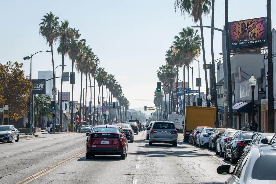 リル・デュヴァルさんのインスタグラム写真 - (リル・デュヴァルInstagram)「If you in LA and riding pass Fairfax & Rosewood Ave you gon see me and my chest hairs 😂😂😂😂😂😂😂😂😂😂 #dontworrybehappy」11月21日 6時47分 - lilduval