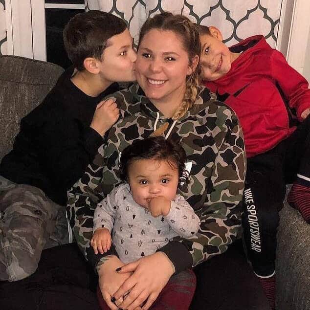 E! Onlineさんのインスタグラム写真 - (E! OnlineInstagram)「In a recent interview, #TeenMom's Kailyn Lowry shared that she'll be spending Christmas solo this year. Her family's holiday plans, and how she feels about them, are at the link in bio. (📷: Instagram)」11月21日 7時01分 - enews