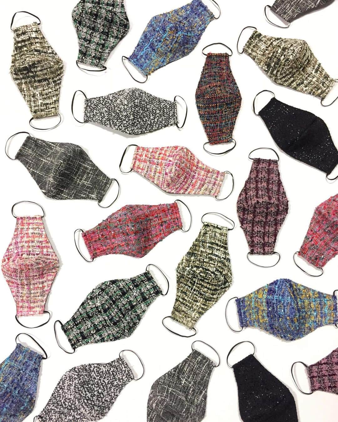ブライアン・リッテンバーグのインスタグラム：「A tweedy for your sweetie ❤️ Huge new collection of tweed face masks now updated on brianlichtenberg.com」