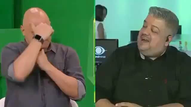 レナータ・ファンのインスタグラム：「O @jogoaberto não seria o mesmo sem @ronaldogiovaneli o cara é a mala mais querida de todas, kkk! Falando sério, Rona, no seu aniversário, desejo tudo de incrível nesta vida, muitas alegrias, música, futebol, “miãmiãmiã” 😂😂😂 e a felicidade completa! Vc faz bem pra todos nós e ser sua amiga é um grande presente! Parabéns família Giovaneli @robertagiovaneli  comemorem muito! Sextou com aniversário do Ronaldão!!!!」