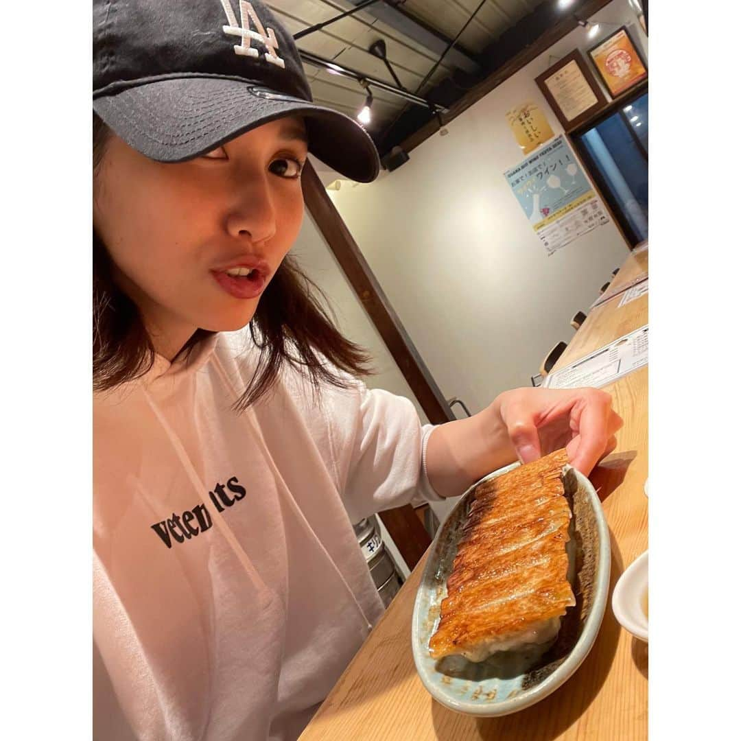 春輝のインスタグラム：「ぱりっっっぱり🥟  #餃子 #春輝#Haruki」