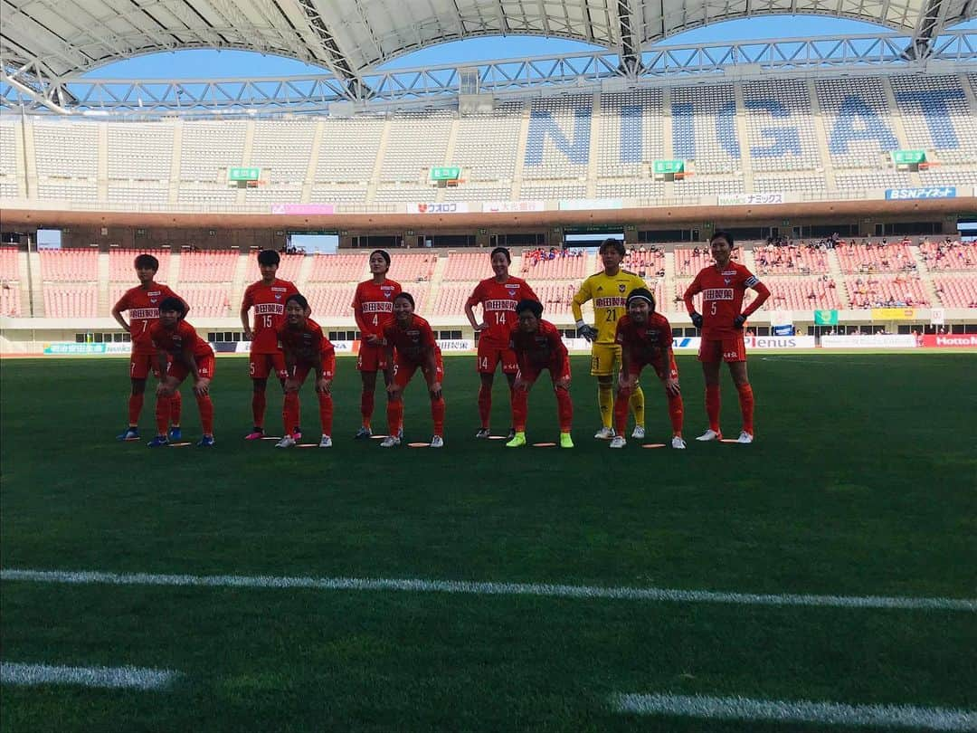 川村優理のインスタグラム：「. game day⚽️ . . #アイナック神戸 #13時キックオフ #ノエビアスタジアム神戸 . #リーグ最終戦になりました #あっという間です . #みんなで勝利掴みにいきます #YouTubeでの応援よろしくお願いします . #手洗いうがい忘れずに！ #カレンダーの購入もぜひよろしくお願いします🙇‍♀️」