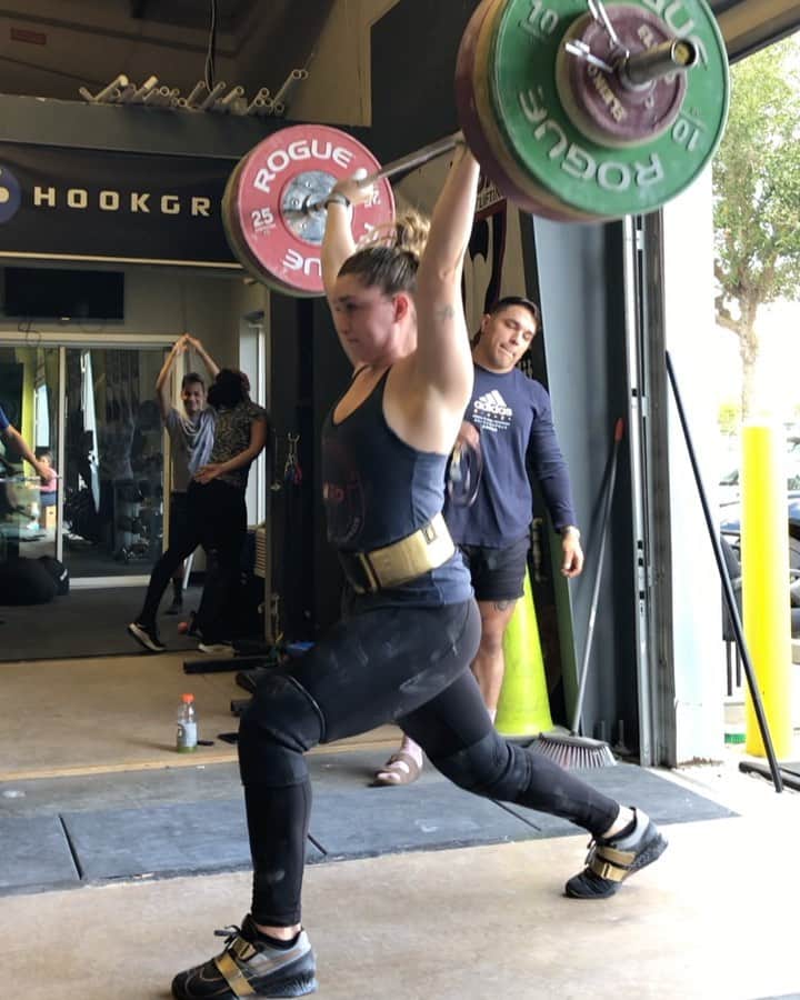 マッティ・ロジャーズのインスタグラム：「It’s a weird day when my legs feel totally roasted for snatches, but half alive for clean and jerks? Not my best work today by any means, but work none the less. Chugging along & (cautiously) excited for how hard next week will be after “easing” into things this week.  ON ANOTHER NOTE, I’m preparing quite literally everything I have for Black Friday! Every version of shirts I’ve made (hint: the OGs), some you haven’t seen & everything in stock online will be ON SALE. There will also be some extra special pre-orders available so you can have a chance to get some new things without worrying about them selling out immediately. PARTY STARTS AT MIDNIGHT BLACK FRIDAY  @roguefitness @rpstrength @2poodperformance」