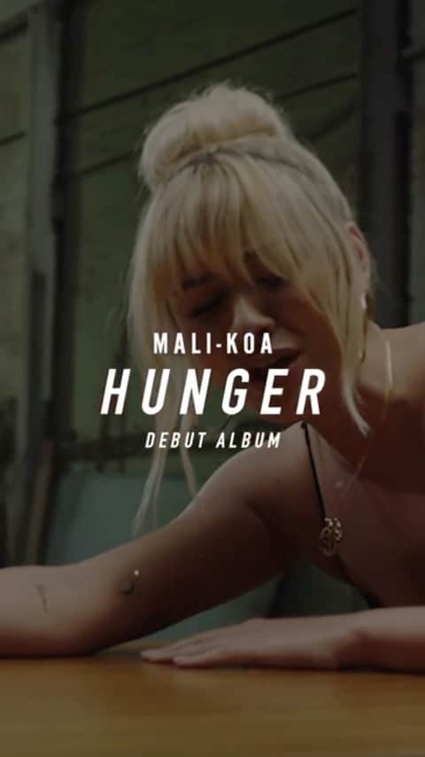 Mali-Koa Hoodのインスタグラム：「I moved to the UK 7 years ago with a suitcase, zero friends and no plans. FF to today and I released an album about the ups, downs and in everything in between. I can’t quite believe that I get to write songs everyday. Sometimes the path less travelled is the best way forward. Do you have a favourite? Comment below and let me know what songs you love x」