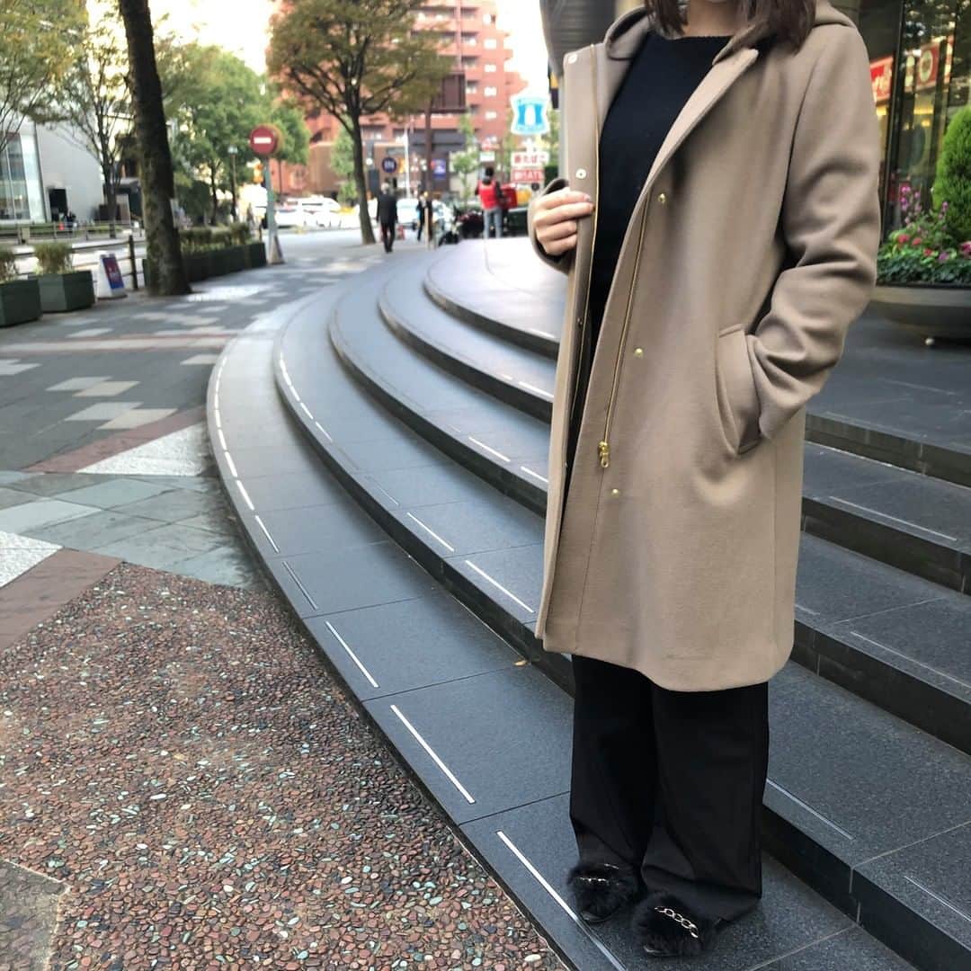 キャナルシティ博多のインスタグラム：「＼ #キャナルこの冬買いたいアウター9選 ／ この冬はいつもよりアクティブに屋外で過ごすシーンが多くなりそう。 軽い、美シルエット、ちゃんと、あたたかい。ちゃんと、機能的。ちゃんと、こだわってる。 そんな魅力的なアウターを厳選しました！  ＊GLOBAL WORK(グローバルワーク/イーストビル2,3F) 軽やかストレッチ2WAYコート ¥10,450  ほどよいゆとりですっきり縦長シルエットのアウターは、ストローのように空洞がある繊維をブレンドし、ニードルパンチ製法で作られた生地が軽さと暖かさの両方を実現。ストレッチの効いた素材を使用しており、快適な着心地です。  次回は【Right-on】をご紹介します！ これまでの紹介記事は #キャナルこの冬買いたいアウター9選 でチェック♪ ＊CANAL INFORMATION＊ 11/20(金）~11/23(月・祝)の期間はキャナルシティ博多館内ご利用でf-JOYポイント5倍！お買い物がお得なこの期間に冬のアウターをGETして♪  #キャナルシティ博多 #キャナルシティ #キャナル #canalcityhakata #canalcity #canal #福岡 #買い物 #博多 #天神 #アウター #冬アウター #冬服 #コート #2wayコート #軽やかストレッチ2wayコート #GLOBALWORK #グローバルワーク #らしさに出会う #ファッション #レディスファッション #fashion #おしゃれ #オシャレ #冬コーデ #コーディネート #今日のコーデ  #イマ旬」
