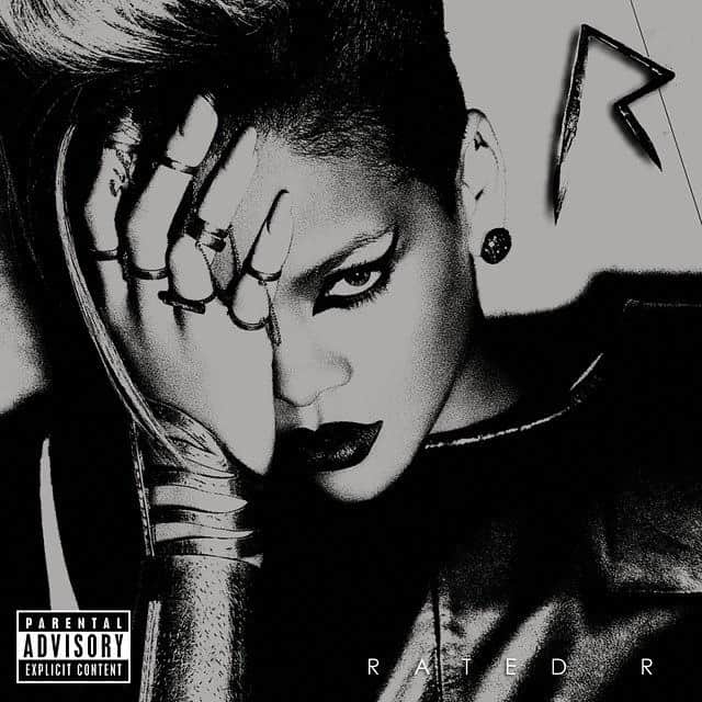 Vevoさんのインスタグラム写真 - (VevoInstagram)「It's a @badgalriri kinda weekend 🔊 Play tracks from 'Rated R' and 'Unapologetic' on the albums' anniversaries ✨ These never get old. ⠀⠀⠀⠀⠀⠀⠀⠀⠀ ▶️[Link in bio] #riri #ratedr #unapologetic」11月21日 9時02分 - vevo