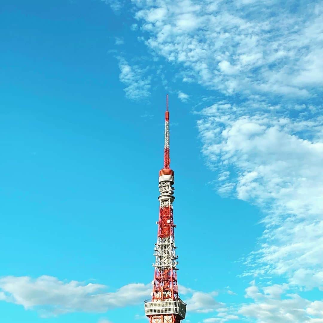 伊藤まさこのインスタグラム：「昨日見た東京タワー。おはよう🌞」