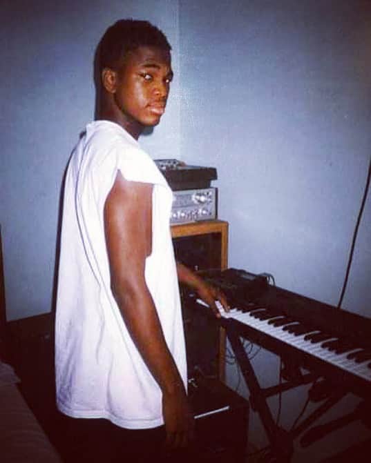 NE-YOのインスタグラム：「WHERE IT ALL BEGAN 🎹 @loraine8562 wit the flix 😏」