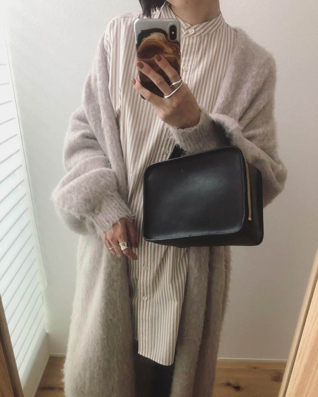 i_am_fukutaroのインスタグラム：「. ラフにカーディガンを重ねても🙆‍♀️ . #23区 #23ku_mystandard #clane#lifestylist」