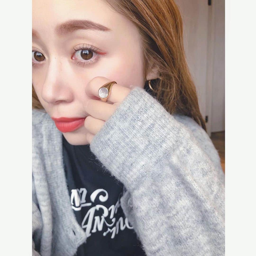erinaさんのインスタグラム写真 - (erinaInstagram)「アディクションのカラーライナーがポイントになって◎ THREEのパレット（左上と右下）でサッとアイホール囲んでリップはhince♡ ・ ◯addiction ザ カラー リキッドアイライナー/Cinnamon Brown ◯THREE ディメンショナルビジョンアイパレットアリー/ 01 ◯hince MOOD ENHANCER MATTE/CRAVE ・ ・ ・ #まつ毛パーマ#秋メイク#ツヤ肌メイク#つや肌#アディクション#スリー#ヒンス#デパコス#ママコーデ#男の子ママ」11月21日 10時41分 - enappi_148