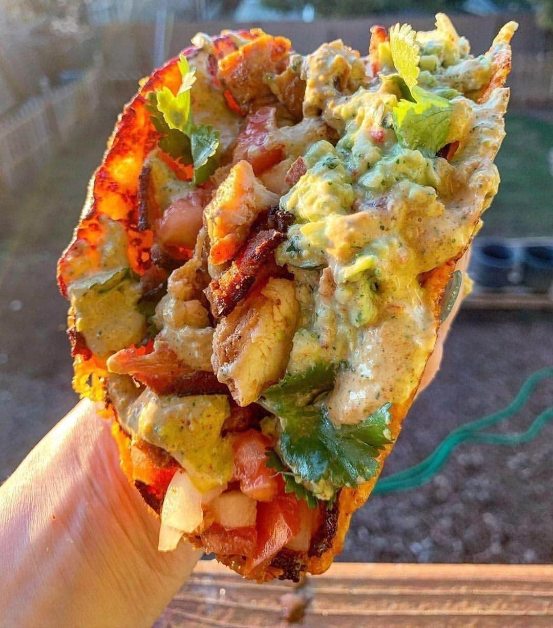 Flavorgod Seasoningsさんのインスタグラム写真 - (Flavorgod SeasoningsInstagram)「Queso fresco shell inside of a cheddar cheese shell!!!!⁠ -⁠ Customer: @katesketohomestead⁠ Seasoning: #FLAVORGOD Taco Tuesday⁠ -⁠ Add delicious flavors to any meal!⬇⁠ Click the link in my bio @flavorgod⁠ ✅www.flavorgod.com⁠ -⁠ Chicken..it’s 1 g net carb per 3 oz. so about 6 oz here! @wmcolson⁠ Chunky GUAC!⁠ Cilantro⁠ Chile lime @traderjoes⁠ Onion⁠ Tomato⁠ Red and green pepper!⁠ Salt and pepper⁠ @flavorgod taco Tuesday and chipotle in the sauce!⁠ Which was sour cream, green pepper, onion, heavy cream, cilantro and salt!⁠ -⁠ Flavor God Seasonings are:⁠ 💥ZERO CALORIES PER SERVING⁠ 🔥0 SUGAR PER SERVING ⁠ 💥GLUTEN FREE⁠ 🔥KETO FRIENDLY⁠ 💥PALEO FRIENDLY⁠ -⁠ #food #foodie #flavorgod #seasonings #glutenfree #mealprep #seasonings #breakfast #lunch #dinner #yummy #delicious #foodporn #tacotueday」11月21日 11時01分 - flavorgod