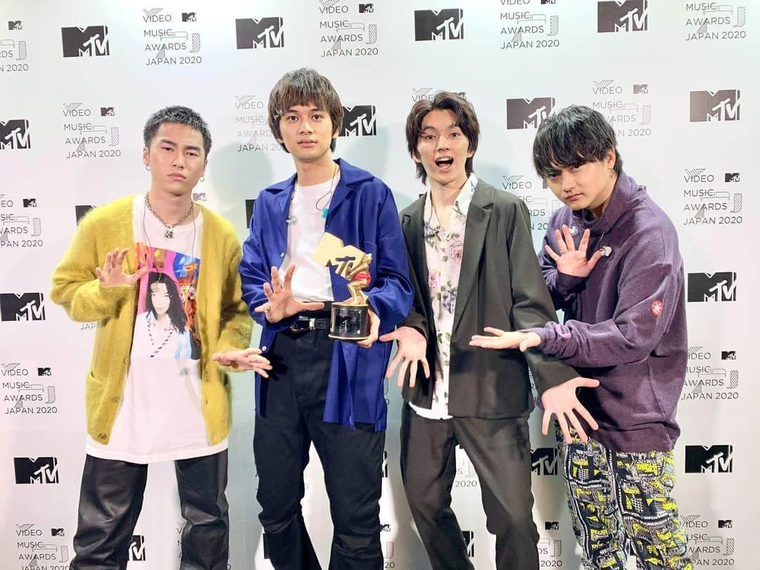 橘柊生のインスタグラム：「Best Buzz Award 2020 頂きました💞  皆さん本当にありがとうございます🔥 精進いたします。  #mtv」