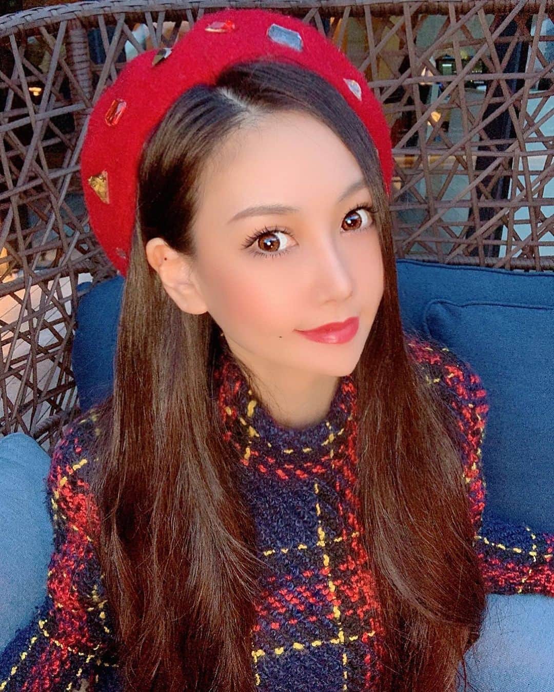 のインスタグラム：「『KANコルギセラピー 京都店』にてハーブピーリング施術をしていただきました🥰﻿ ﻿ 毛穴レスの艶肌にしていただけるハーブピーリングだけでなく、コルギやアクアピールなど様々な美肌メニューがあるのでどんなお肌のお悩みもスッキリ解消✨✨✨  今話題の最先端基礎化粧品『CHRISTINA』は京都ではここでのみ取り扱っておられるとの事なので、気になっておられる方は是非１度試してみておくれやす💖  「百合譁のインスタを見た🎶」でその方に合わせた様々なサービスをして貰えますので、御予約の際はお気軽にお問い合わせ下さいませ🎁💕 ﻿ ﻿ #japan﻿ #日本﻿ #kyoto﻿ #京都﻿ #kanコルギセラピー ﻿ #ハーブピーリング﻿ #コルギ﻿ #美容﻿ #艶肌﻿ #小顔﻿ #小顔効果﻿ #予約制﻿ #美肌﻿ #毛穴ケア ﻿ #毛穴﻿ #肌メンテナンス﻿ #肌メンテ﻿ #赤ちゃん肌﻿ #陶器肌﻿」