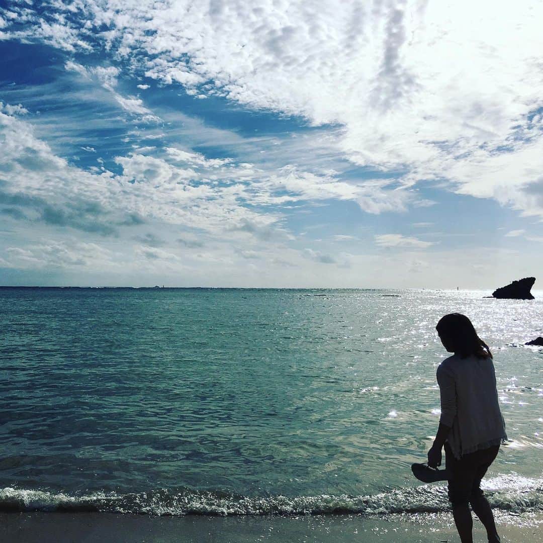 堀田ゆい夏さんのインスタグラム写真 - (堀田ゆい夏Instagram)「気候的には変なのかもしれないけど、、、 やっぱり晴れて暖かいと過ごしやすい〜😆  #いつかの写真#沖縄#海#晴れ#気持ちいい天気 #晴れ好き#自然#naturelovers #sea#okinawa」11月21日 11時56分 - yuika_a0902