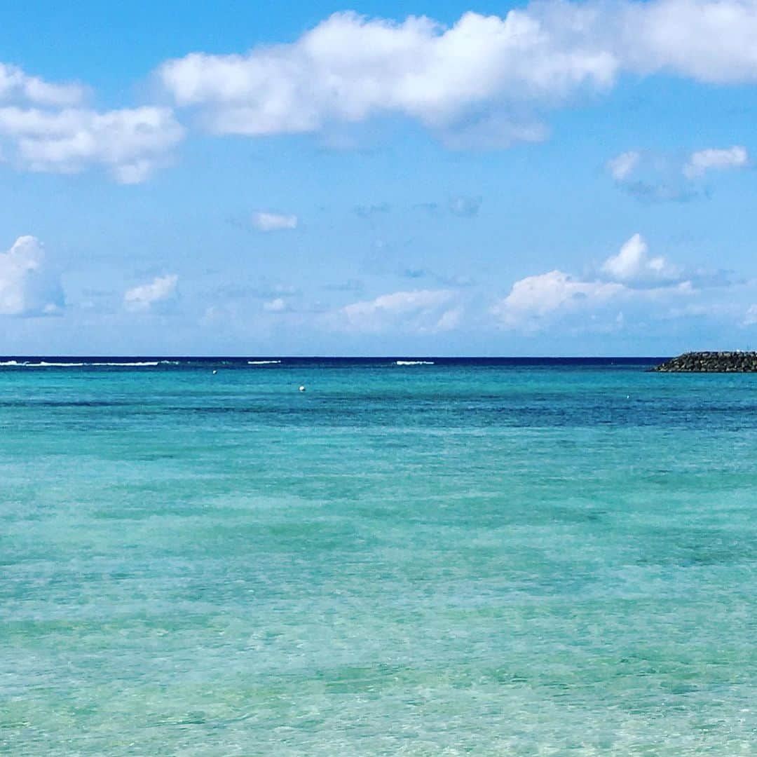 堀田ゆい夏さんのインスタグラム写真 - (堀田ゆい夏Instagram)「気候的には変なのかもしれないけど、、、 やっぱり晴れて暖かいと過ごしやすい〜😆  #いつかの写真#沖縄#海#晴れ#気持ちいい天気 #晴れ好き#自然#naturelovers #sea#okinawa」11月21日 11時56分 - yuika_a0902