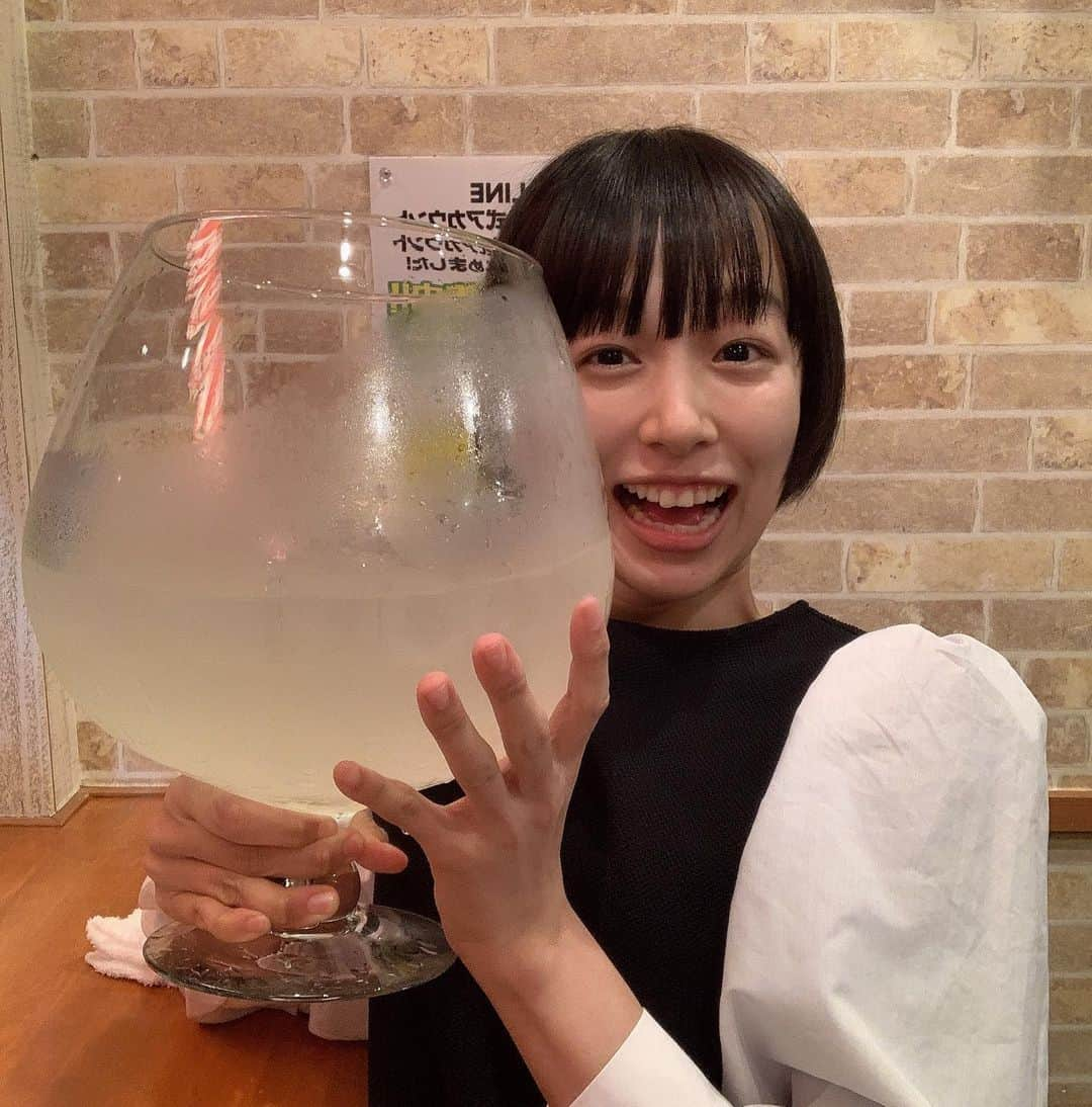 坂田莉咲のインスタグラム：「マネージャーさんと出世サワーに行ってきました🍺 たくさん飲めて大満足！ この後は、大好きなビールを飲みに行きました🍻  　#出世サワー　#出世サワーチャレンジ　#レモンサワー　#両国　#ビール　#お酒好き女子  #お酒好き」