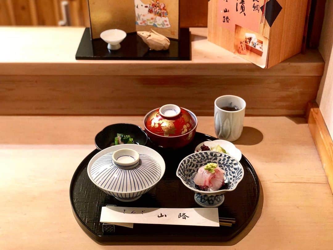 能美黎子のグルメインスタ