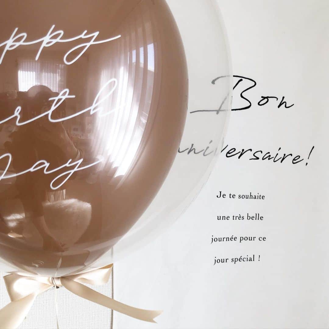 mai_1106のインスタグラム：「2020.11.10 * Birthday balloon 🎈 * 4歳0ヶ月 1461days * * *」