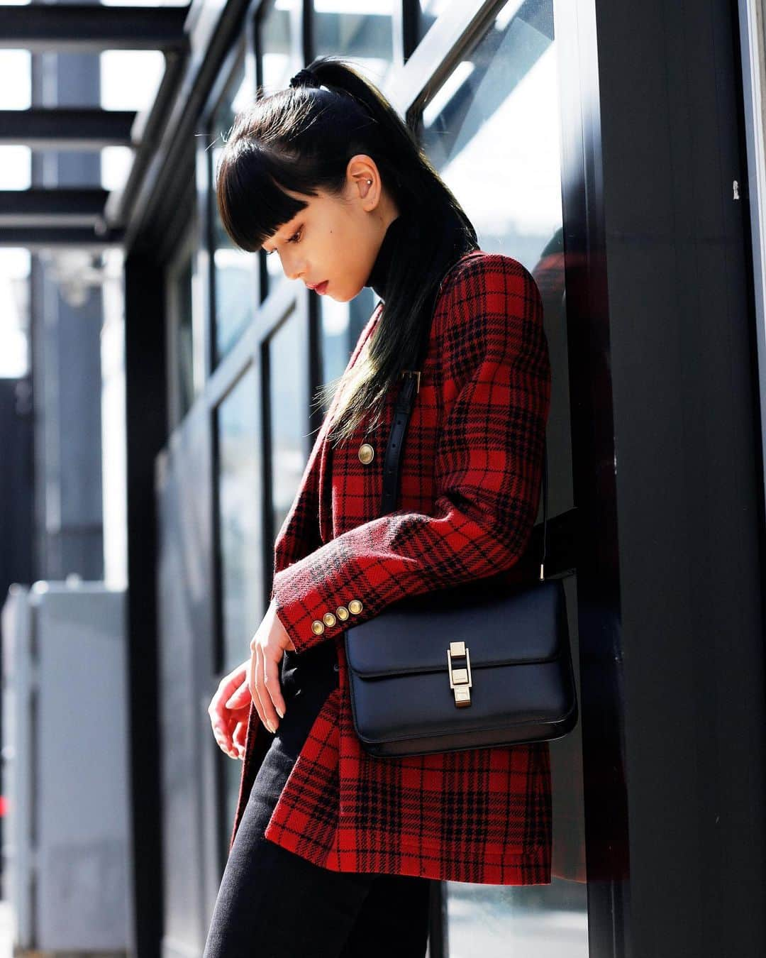 Droptokyoさんのインスタグラム写真 - (DroptokyoInstagram)「TOKYO STREET STYLE⁣⁣ ⁣ Name: @hina_faky Jacket: @ysl Inner: @ysl Pants: @ysl Shoes: @ysl Bag: @ysl #YSL#SaintLaurent#YvesSaintLaurent #pr#streetstyle#droptokyo#tokyo#japan#streetscene#streetfashion#streetwear#streetculture#fashion#ストリートファッション#コーディネート⁣⁣⁣ Photography: @kyoheihattori」11月21日 12時38分 - drop_tokyo