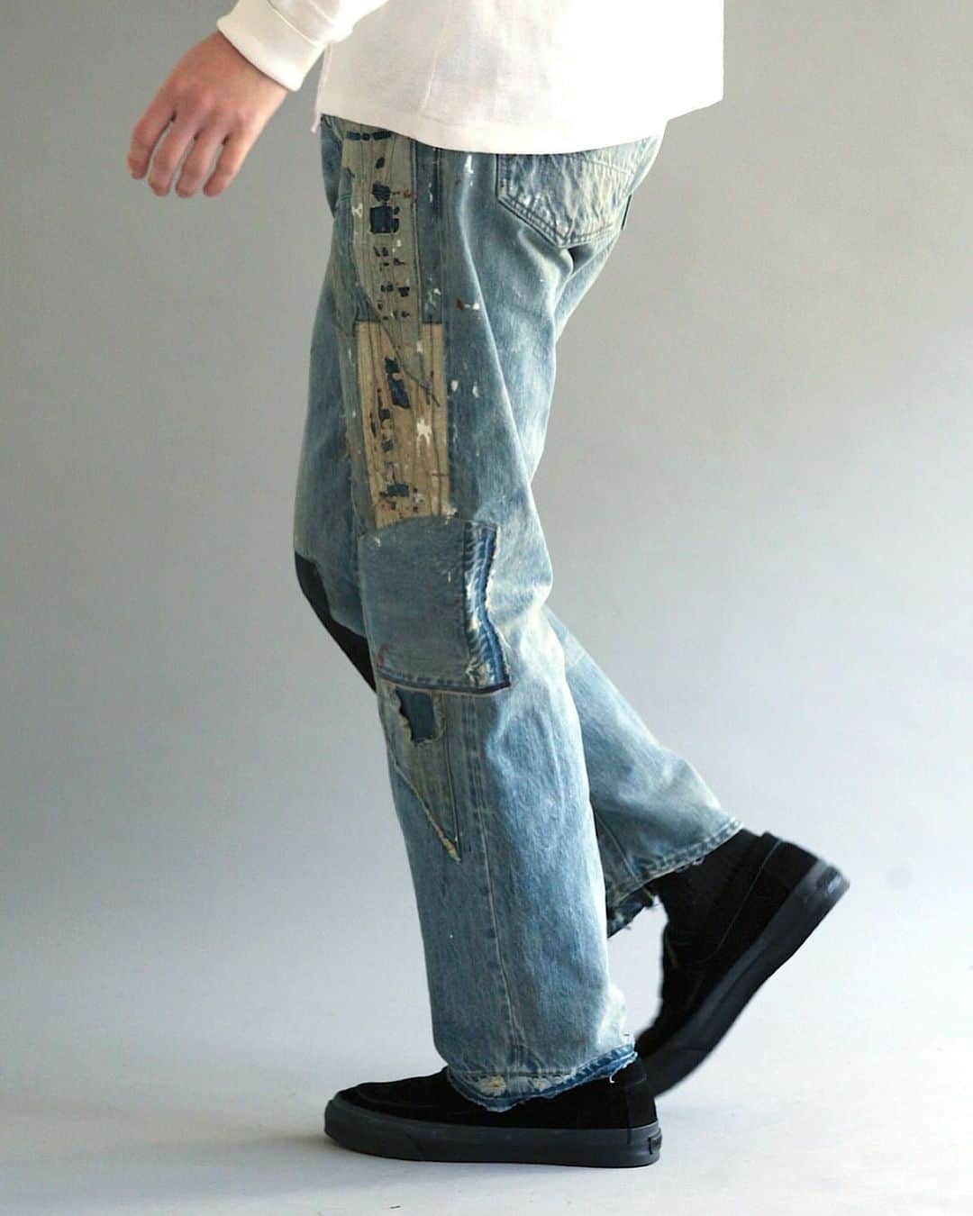 のインスタグラム：「. . . . AN089 20AW PATCHWORK REMAKE DENIM PANTS INDIGO . . . @anachronorm262 . . . @anachronorm_context_gallery @balanceokayama @flatbush_kobe @fortyfive_okayama @sambanatural @flovelmentstore @wearnames @mambo_ys . . . #anachronorm #contextgallery #nakameguro #balanceokayama #okayama」