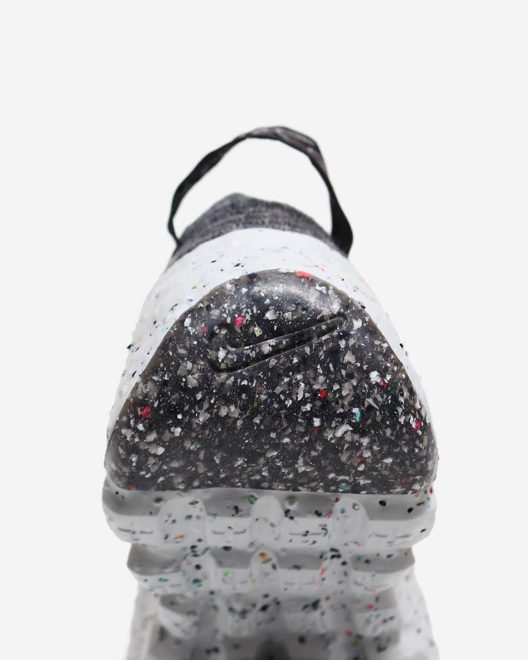 A+Sのインスタグラム：「2020. 11. 23 (mon) in store﻿ ﻿ ■NIKE WMNS SPACE HIPPIE 04﻿ COLOR :IRON GREY/PHOTON DUST-BLACK﻿ SIZE : 23.0cm - 25.0cm﻿ PRICE : ¥14,000 (+TAX)﻿ ﻿ Space Hippieは、廃棄物の再生ストーリー。 スペース ヒッピー 04では、アッパーからアウトソールまで、全体重量の25％以上にリサイクル素材を使用しています。 コレクション内で最も軽量なモデルであるだけでなく、二酸化炭素排出量も最少に抑えることに成功。 「Space Waste Yarn」のアッパーには、ペットボトル、Tシャツ、糸の廃棄物からリサイクルしたポリエステル素材を重量の約75％使用しています。 Nike Grindと複数のフォームを融合。柔らかいCrater Foamミッドソールで、安定性とユニークな美しさを実現。﻿ ﻿ Space Hippie is a waste regeneration story. Space Hippie 04 uses recycled materials for more than 25% of its total weight, from the upper to the outsole. Not only is it the lightest model in the collection, it also succeeds in minimizing carbon dioxide emissions. The upper of "Space Waste Yarn" uses about 75% of the weight of polyester material recycled from PET bottles, T-shirts, and yarn waste. Fuse Nike Grind with multiple forms. The soft Crater Foam midsole provides stability and unique beauty.﻿ ﻿ #a_and_s﻿ #NIKE﻿ #NIKESPACEHIPPIE﻿ #NIKESPACEHIPPIE04﻿ #MOVETOZERO﻿ #SUSTAINABLE」