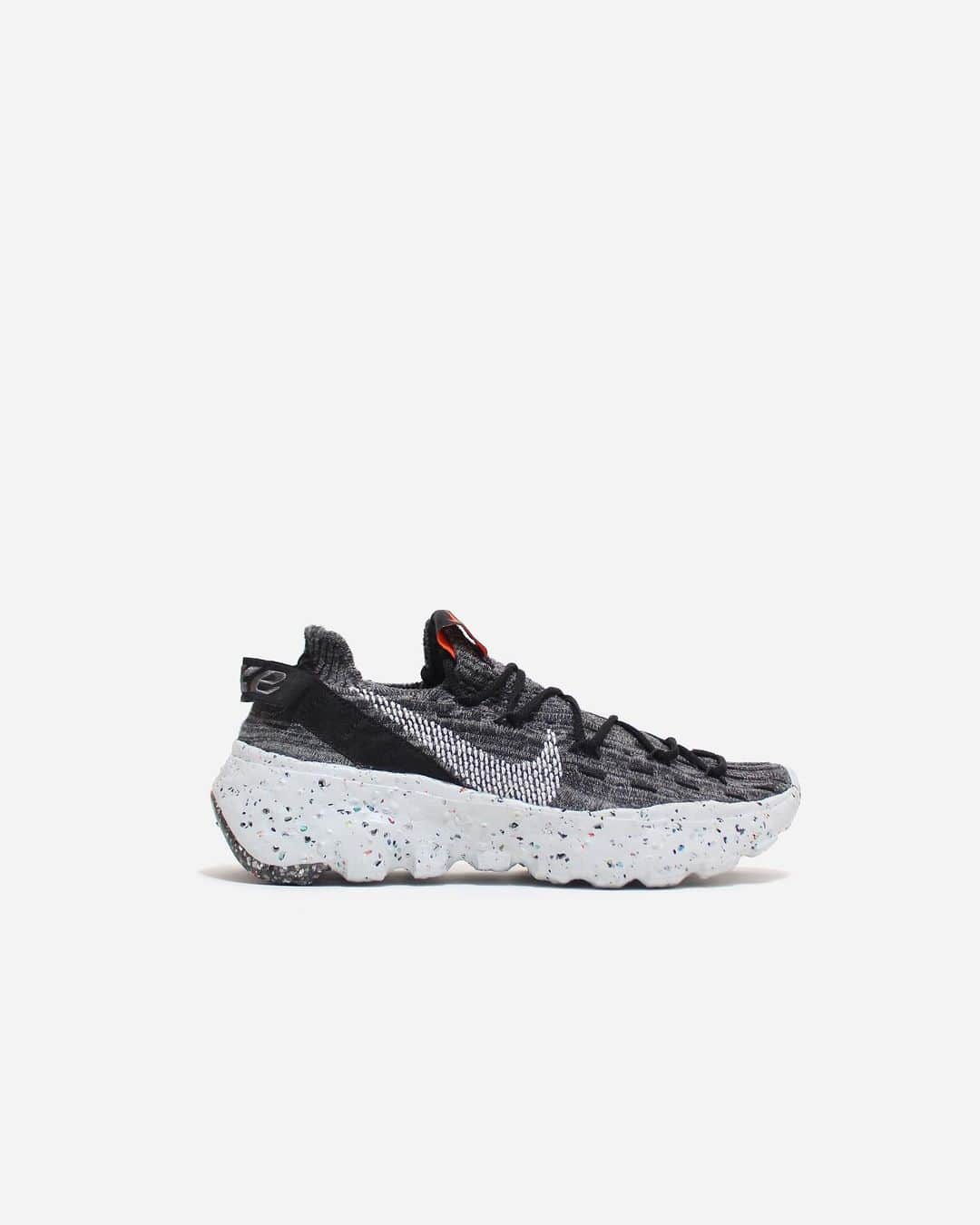 A+Sのインスタグラム：「2020. 11. 23 (mon) in store﻿ ﻿ ■NIKE WMNS SPACE HIPPIE 04﻿ COLOR :IRON GREY/PHOTON DUST-BLACK﻿ SIZE : 23.0cm - 25.0cm﻿ PRICE : ¥14,000 (+TAX)﻿ ﻿ Space Hippieは、廃棄物の再生ストーリー。 スペース ヒッピー 04では、アッパーからアウトソールまで、全体重量の25％以上にリサイクル素材を使用しています。 コレクション内で最も軽量なモデルであるだけでなく、二酸化炭素排出量も最少に抑えることに成功。 「Space Waste Yarn」のアッパーには、ペットボトル、Tシャツ、糸の廃棄物からリサイクルしたポリエステル素材を重量の約75％使用しています。 Nike Grindと複数のフォームを融合。柔らかいCrater Foamミッドソールで、安定性とユニークな美しさを実現。﻿ ﻿ Space Hippie is a waste regeneration story. Space Hippie 04 uses recycled materials for more than 25% of its total weight, from the upper to the outsole. Not only is it the lightest model in the collection, it also succeeds in minimizing carbon dioxide emissions. The upper of "Space Waste Yarn" uses about 75% of the weight of polyester material recycled from PET bottles, T-shirts, and yarn waste. Fuse Nike Grind with multiple forms. The soft Crater Foam midsole provides stability and unique beauty.﻿ ﻿ #a_and_s﻿ #NIKE﻿ #NIKESPACEHIPPIE﻿ #NIKESPACEHIPPIE04﻿ #MOVETOZERO﻿ #SUSTAINABLE」
