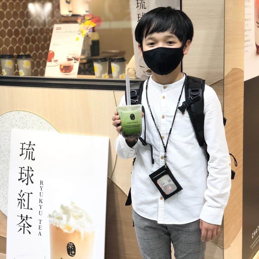山口太幹さんのインスタグラム写真 - (山口太幹Instagram)「東京駅にある茶辻というお店で抹茶タピオカを飲んだよ(^^)  もちもちしていて、美味しかった\(//∇//)\  大好きなタピオカだからいつ飲んでも美味しいなー🥰 僕、抹茶も好きなんだよ‼️  #山口太幹 #小学生男子 #子役 #海汐プロダクション所属 #アービング所属 #大好きなもの #タピオカ #抹茶 #タピオカドリンク #茶辻 #東京駅」11月21日 13時31分 - taiki_umipro