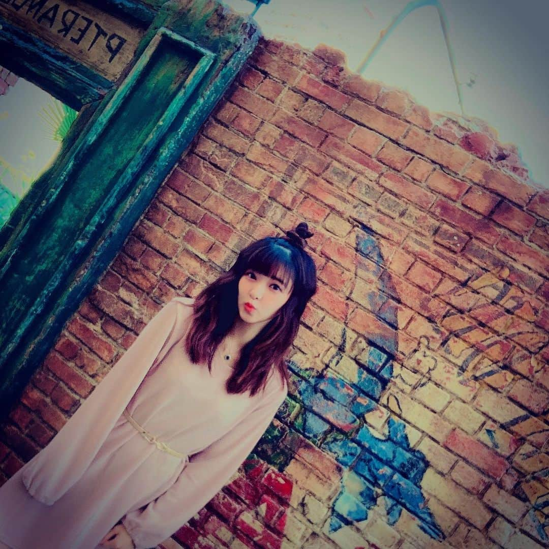 内藤もゆのさんのインスタグラム写真 - (内藤もゆのInstagram)「_____﻿ ﻿ #ちょっと前のおはなし﻿ #ユニバーサルポートにお泊まりしました﻿ #最初に泊まったのはたしか15年前﻿ #ポートさん私はこんなに大きくなりました﻿ #なんなら大阪に住んでしまいました笑﻿ #1年先の事だって何してるかわからないけれど﻿ #15年前15年後の事なんて予想も想像も思ってなかったな﻿ #不安もあるけれどそれが楽しいよね﻿ #自分が理想としている未来﻿ #理想に近づいたり遠回りしたりもするけど﻿ #全部楽しい！！！﻿ #人生ミュージカルみたい ✨」11月21日 13時48分 - moyuno54naito