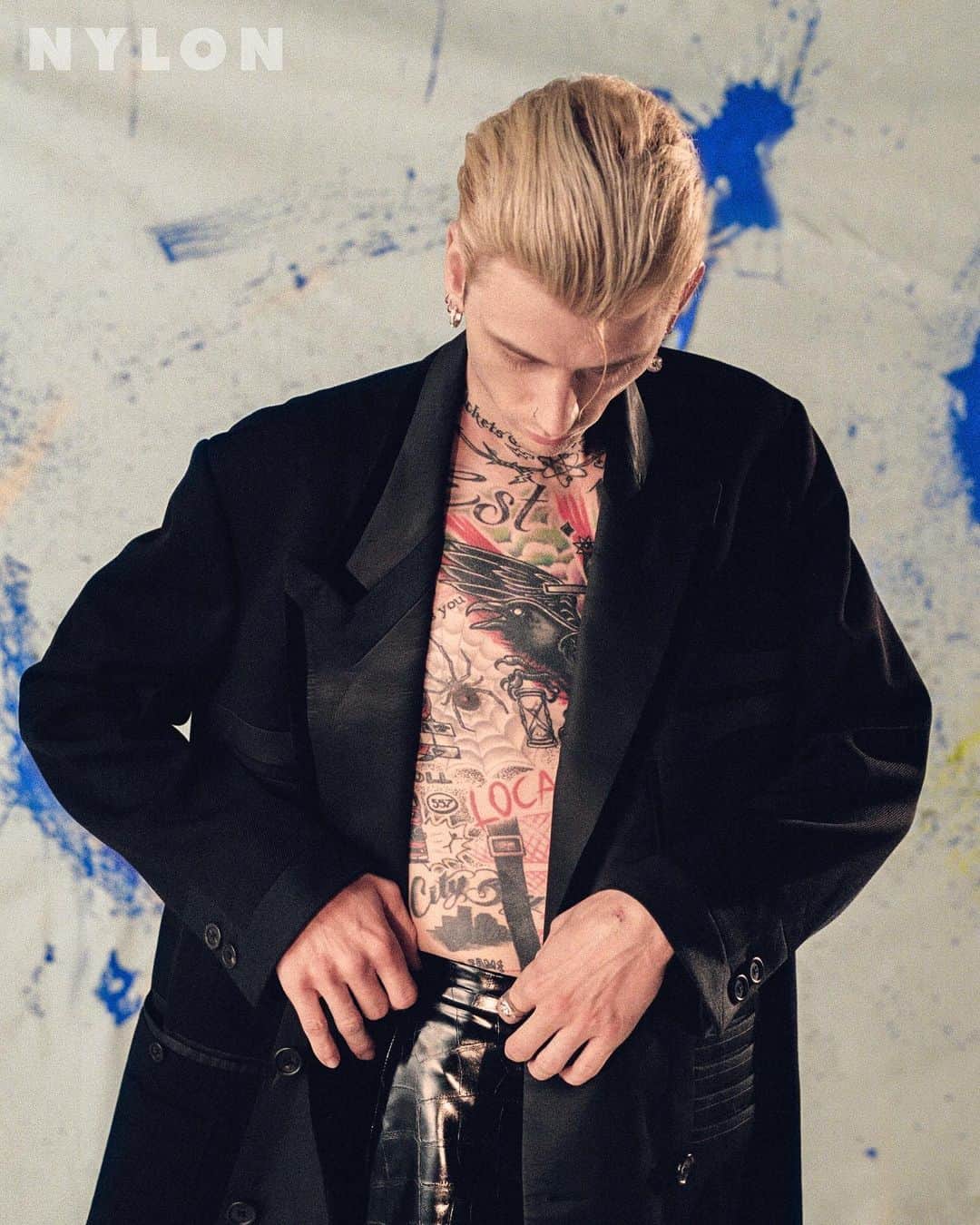 Nylon Magazineさんのインスタグラム写真 - (Nylon MagazineInstagram)「“I’m connecting with a different dimension or higher frequency that's just feeding creativity, effortlessly,” @machinegunkelly tells @frynaomifry. “The songs just show up." Read our November cover story at the link in bio. ⁠⠀ ⁠⠀ Photographer: @alexgharper⁠⠀⁠⠀ Stylist: @kattypaldos⁠⠀⁠⠀ Grooming: @sonialeeartistry⁠⠀⁠⠀ Art Director: @ehover⁠⠀⁠⠀ Set Designer: @kfond⁠⠀⁠⠀ Bookings: @specialprojectsmedia⁠⠀⁠⠀ Videographer & Editor: @samrmiron⁠⠀⁠⠀ VP Of Fashion: @tiffanyreid⁠⠀⁠⠀ VP Of Creative: @karen.hibbert」11月22日 0時04分 - nylonmag
