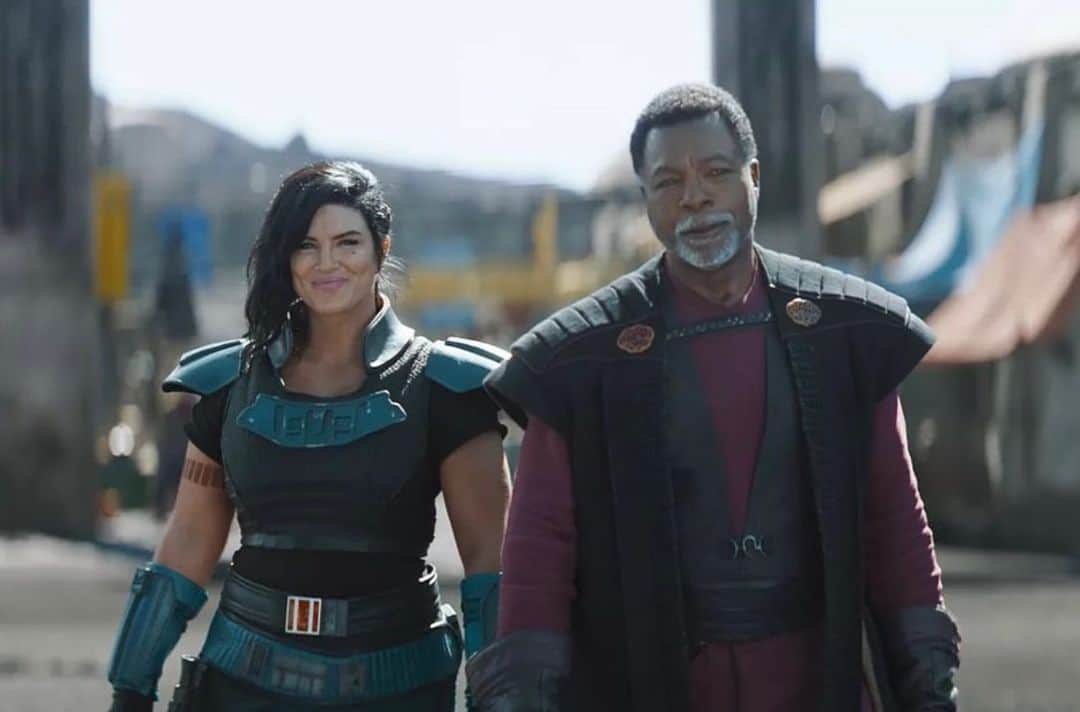ジーナ・カラーノのインスタグラム：「☺️ #CarlWeathers I really don’t think you could possibly get any cooler.. but, I know you will always find a way. #GreefKarga  #CaraDune #TheMandalorian #mentor My Ep12 Director. 🙏」