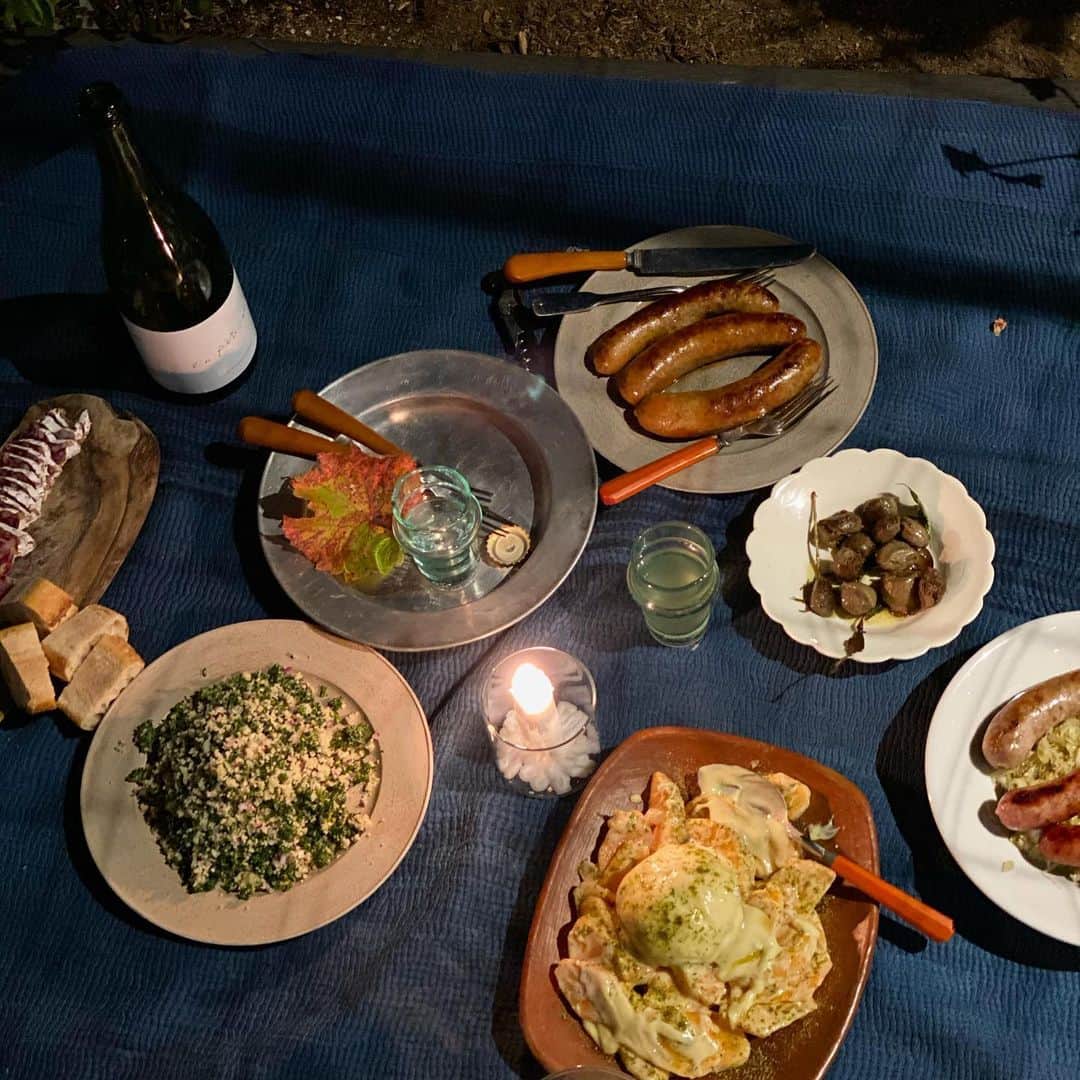 のインスタグラム：「夜のピクニック🌙 久しぶりに会えてよかったー！ 澄んだ空気の中、あれこれ話せて楽しかった！ ありがとう♡」
