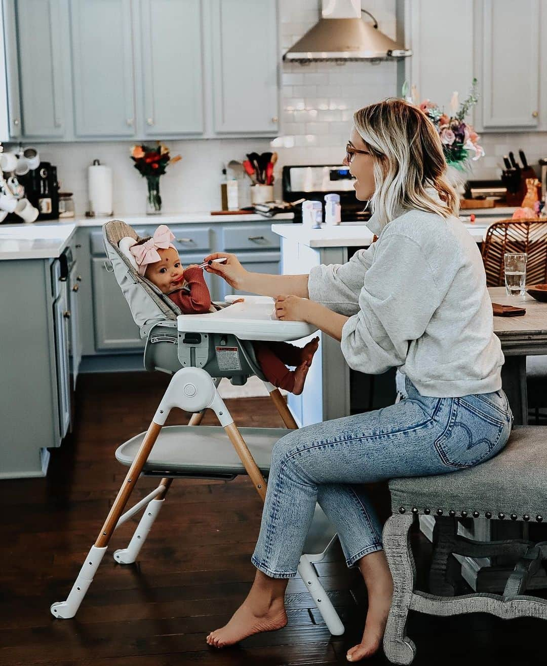 Skip Hopさんのインスタグラム写真 - (Skip HopInstagram)「Saturday mornings are for brunch! 🥞☕ What do you serve your littles for breakfast? Tell us in the comments! 👇  📸: @city.peach  #brunchtime #mealtimemadebetter #pancakes #avocadotoast #skiphop」11月22日 1時01分 - skiphop