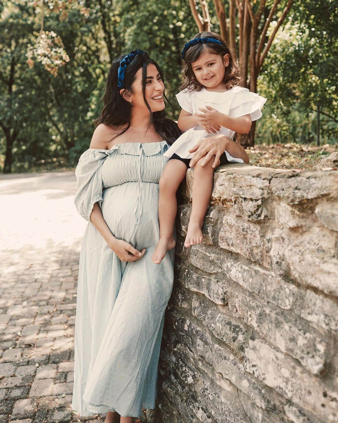 Sazan Hendrixさんのインスタグラム写真 - (Sazan HendrixInstagram)「My teeny.. my tiny.. my teeny teeny tiny..! 💓 Our mommy and me #SazanXWildprimrose hair collection is now in stores only at @walmart!!! 🎉 We shot this a couple of months ago and it was so sweet doing this with my curly haired cutie (and Amari in my belly!) I’ll forever cherish this ❤️ We hope you love the collection just as much as we do! These are just a few pieces and I can’t wait for you to see more 🤗 P.S which pic is killing you the most 🤣💀 @conair @scunci #sazanxconair #sazanxscunci #teenyandme #happyholidays」11月22日 1時01分 - sazan
