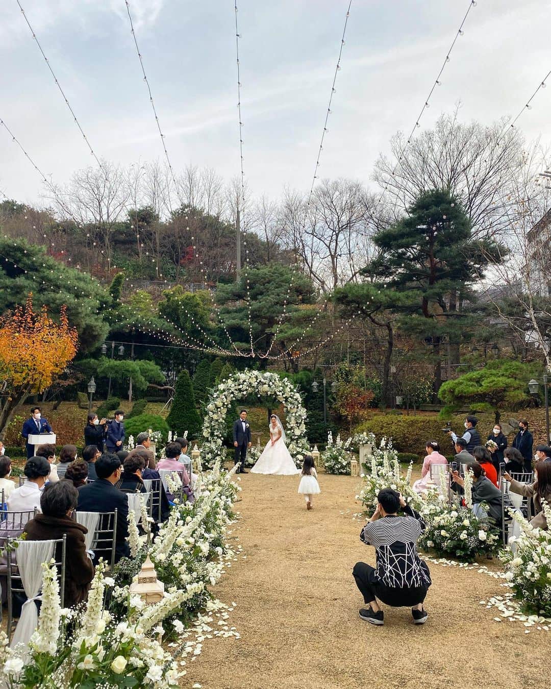 ソン・ジホのインスタグラム：「사랑하는 @sunkyeongkim_ 축하해 잘가🖐🏼」