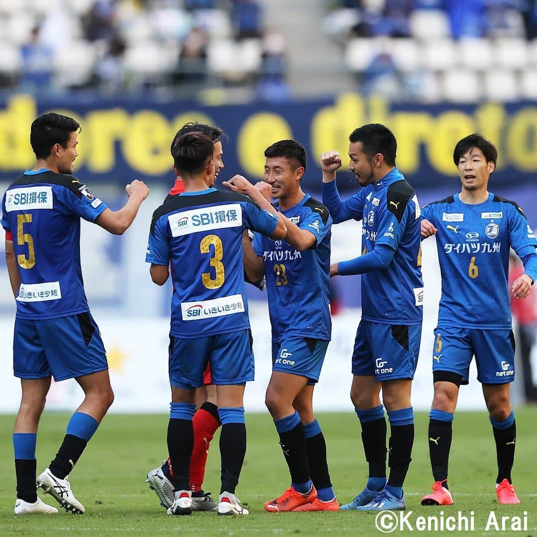 Goal Japanさんのインスタグラム写真 - (Goal JapanInstagram)「. ＼🔵大分が目の前での優勝を許さず！🟡／ 勝てばJ1リーグ優勝の川崎フロンターレだったが、#大分トリニータ が完封勝利！(Photo: Kenichi Arai) . 🇯🇵#明治安田生命J1リーグ 第28節 🆚大分トリニータ 1-0 川崎フロンターレ ⚽️#野村直輝 (36分) . #soccer #football #jleague #J1 #oitatrinita #trinita #goaljleague #サッカー #フットボール #Jリーグ #明治安田生命Jリーグ #⚽」11月21日 16時54分 - goaljapan