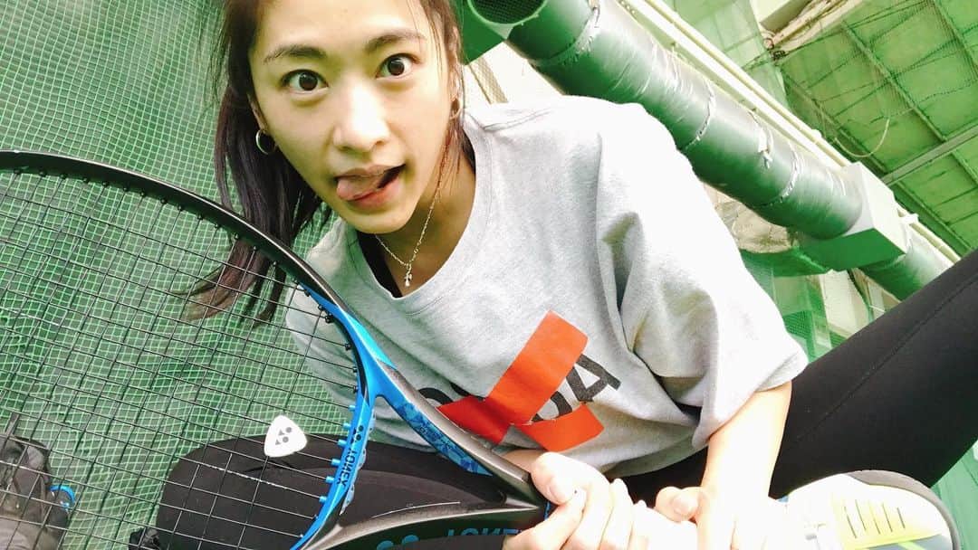 のインスタグラム：「最近杏奈、テニスばっかしてんね？🎾　笑  #趣味#テニス#テニスクラブ#テニス好きと繋がりたい#shirokanetennisacademy #🎾#tennis #基本テニス中うるさい😂」